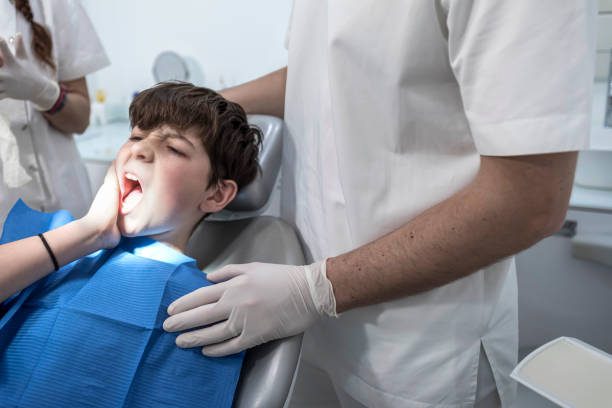 Best Dentist Open Late Near Me  in Oakland, MD